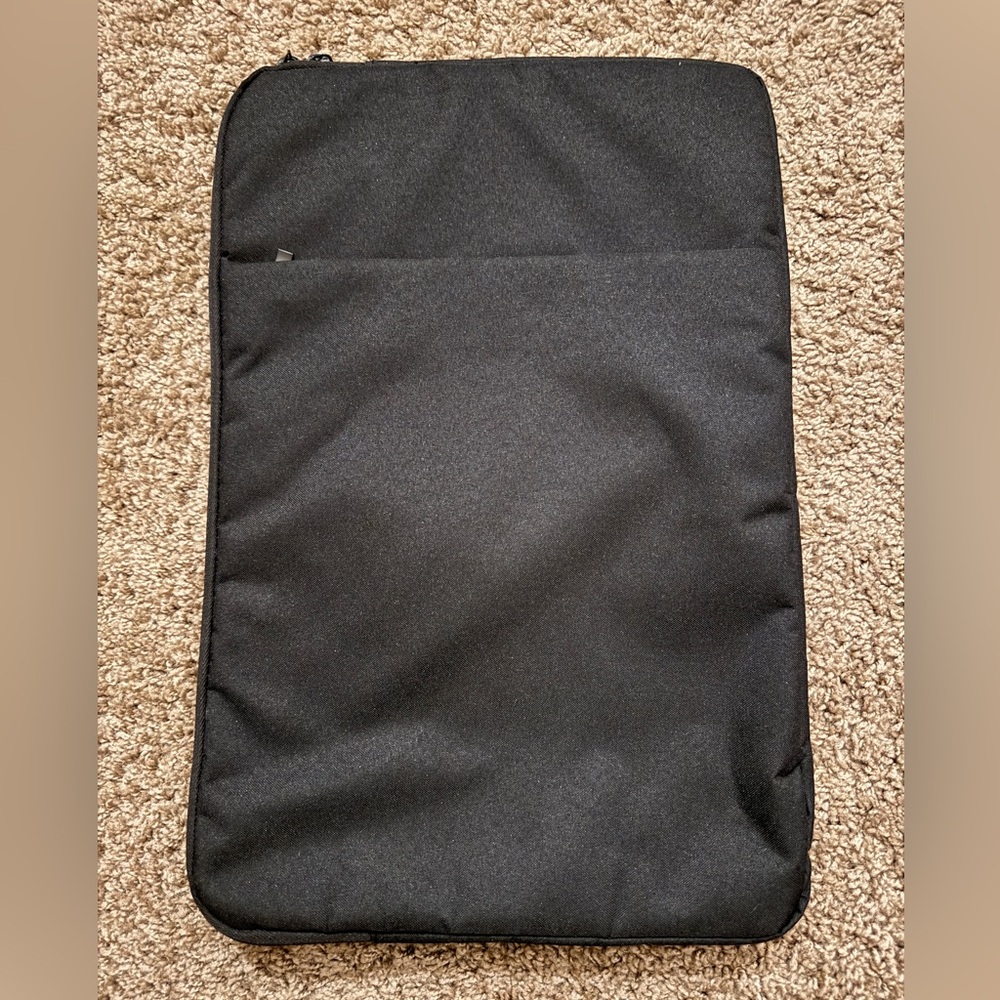 Black Minimal Laptop Bag